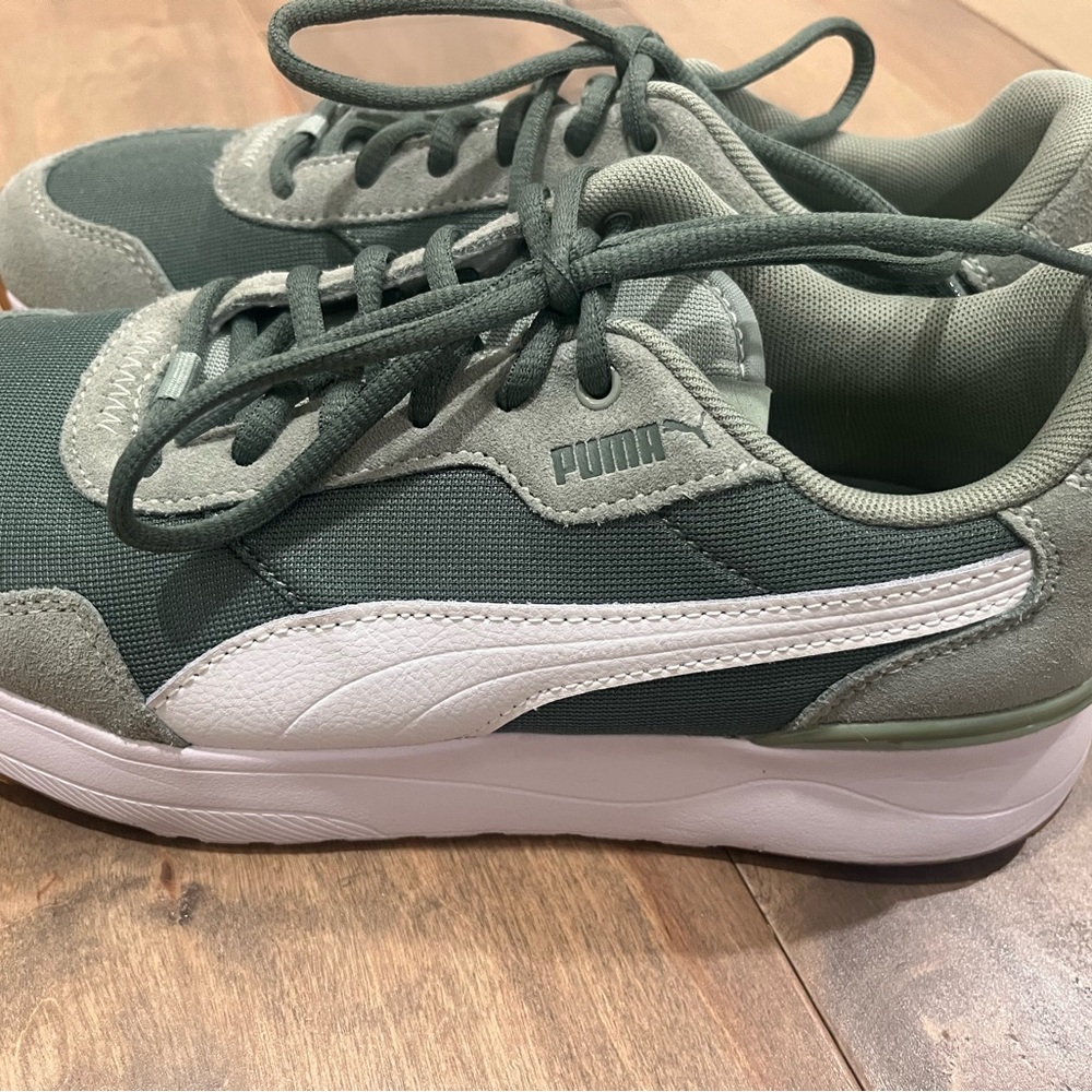 Puma Olive Green and White Low-Top Sneakers Womens 7.5